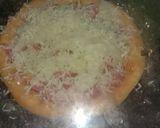 Foto langkah ke 3 dari resep Pizza sosis teflon.