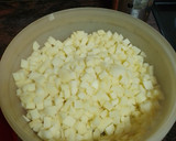 Foto del paso 2 de la receta: Tortilla de papas con cebolla sofrita y chorizo
