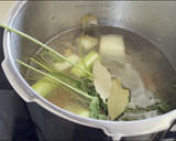 Foto del paso 5 de la receta: Caldo de verduras (que luego congelo)