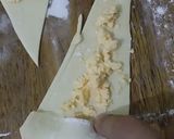 Foto langkah ke 1 dari resep Mini Croissant Cheese Puff Pastry.