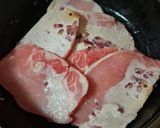 A picture of step 4 of 🌿Braised Pork Loin with Thyme and Red Onion🧅.