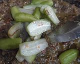 Gambar langkah 2 resipi Sambal Petai Ikan Bilis Belimbing Buluh.