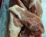 Hình bước làm 1 của món Gà hấp cải bẹ xanh