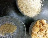 A picture of step 2 of Til ki chikki.