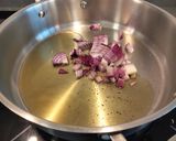 Foto del paso 3 de la receta: Garbanzos con rape y kale