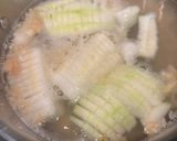 Hình bước làm 2 của món Canh bầu nấu tôm khô
