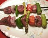 Foto del paso 8 de la receta Brochetas de solomillo de cordero, en salsa thai