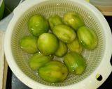 Hình bước làm 2 của món Khô cá Tra phồng chiên sả ớt
