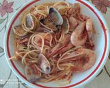 Foto del paso 4 de la receta: Espaguetis con gambas y almejas, también para celíacos