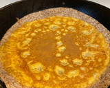 Foto del paso 1 de la receta: Tortipizza integral con pavo y queso