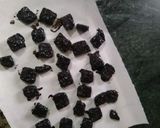 A picture of step 3 of Chocolate bread popcorn.
