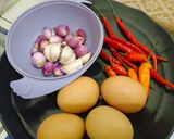 Foto langkah ke 1 dari resep [242] Orak Arik Telur Bawang.