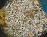 Foto langkah ke 3 dari resep Orak Arik Telur Tauge.