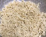 Foto langkah ke 1 dari resep [205] Sosis Gulung Mie.