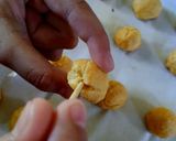 Foto langkah ke 7 dari resep Soes Kering Isi Coklat.