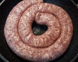 Foto del paso 2 de la receta: Salchicha cocida al vino