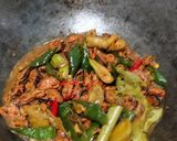 Foto langkah ke 6 dari resep Tumis Kerang Cabai Hijau.