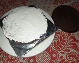 A picture of step 1 of Polka Dot Chocolate Icing cake.