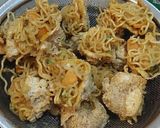 Foto langkah ke 4 dari resep Tahu Walik Isi Mie Soto.