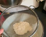 A picture of step 2 of Incredibly easy vanilla sponge cake.