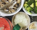 Hình bước làm 1 của món Mì ý nghêu