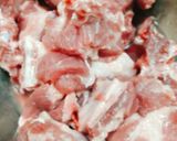 Hình bước làm 1 của món Sườn ram sả ớt