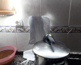 Foto del paso 3 de la receta: Lentejas con costillas adobadas, espinazo y manitas de cerdo