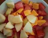 A picture of step 1 of Fruit parfait.