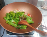 山蘇炒剝皮辣椒(簡單料理)的食譜步驟6照片