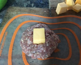 Foto del paso 4 de la receta: BBQ jalapeño Burger rellena de queso