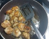 A picture of step 1 of Chicken chilli.