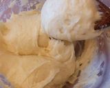 A picture of step 2 of Mini Éclairs.