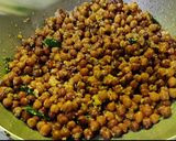 A picture of step 6 of Brown Chickpeas Sundal.