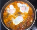 Foto del paso 8 de la receta: Carne de cocido en fritada con huevo escalfado