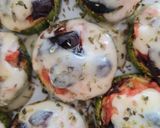 Foto del paso 4 de la receta: Mini pizzas de zucchini /calabacín 🍕 trampantojo