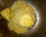 Foto langkah ke 4 dari resep Banana Donuts (Donat Pisang).