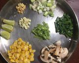 A picture of step 1 of Tom Yum Soup.