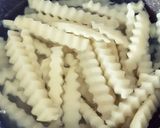 صورة لخطوة 2 من وصفة بطاطا مقرمشه (مضمونه ١٠٠%)🥔🥔
