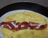 Foto langkah ke 1 dari resep Simple Wrap Breakfast.