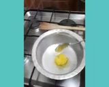 A picture of step 2 of Rawa mawa ladoo.