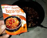 Foto langkah ke 2 dari resep Sambal Mie Biji Kacang Panjang (ala anak kos).