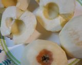 A picture of step 1 of Homemade Applesauce.