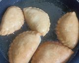 Foto langkah ke 10 dari resep Kue Panada Isi Ayam Pedas.