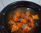 A picture of step 12 of Aloo Lacche Ke Pakode.