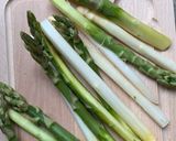 Une image de l'étape 2 de Tarte aux 2 asperges et parmesan.