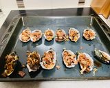 Foto langkah ke 5 dari resep Oyster Kilpatrick ala Ineu (Resep No.116).