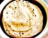 तवा रोटी (Tawa Roti recipe in hindi) रेसिपी चरण 3 फोटो