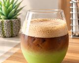 Foto langkah ke 4 dari resep Es kopi Nescafe ice roast x bonteh matcha.