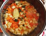 Tejfölös krumplileves 🥔🧅🥕 recept fázis 2 fotója