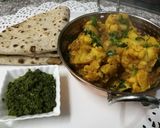 A picture of step 15 of Ghobhi aloo ka salan.